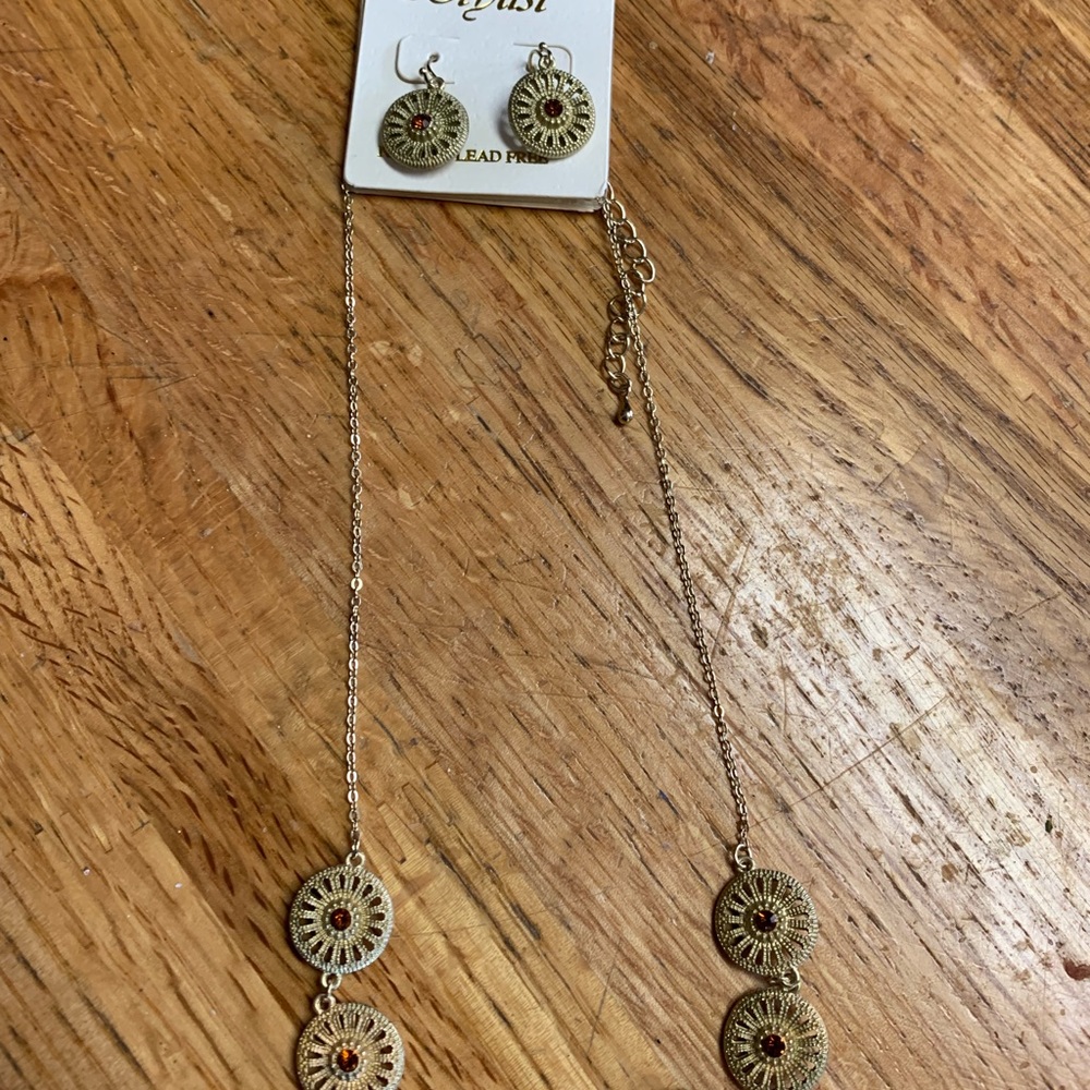 Necklace - Picture 3 of 4